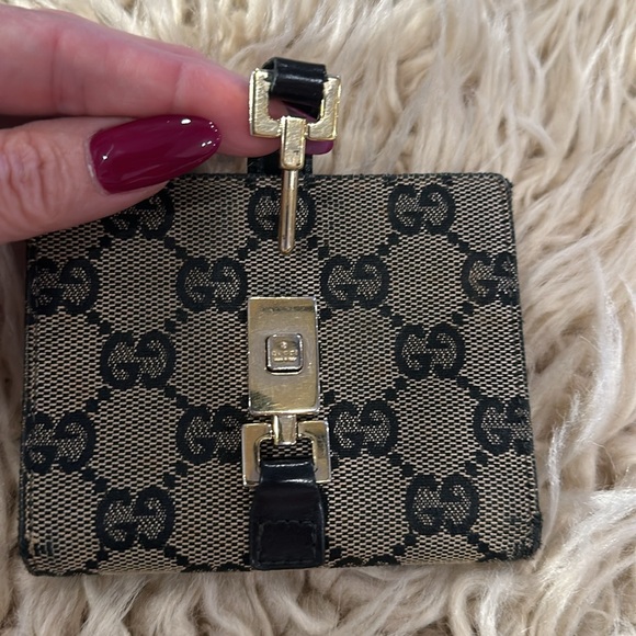 ❌SOLD❌Gucci Sherry Line Wallet - Picture 4 of 6